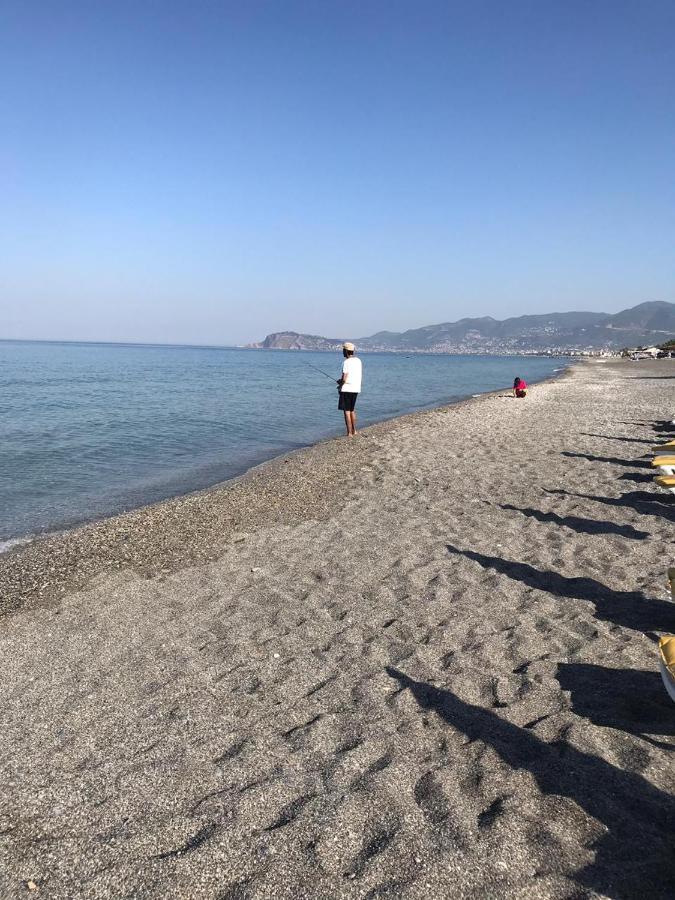Empire Residence Alanya/Mahmutlar 50M От Моря エクステリア 写真